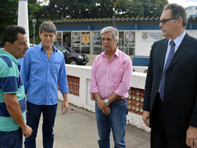 Tricano com os secretrios Alfredo Ventura e Carlos Dias - Foto: AsCom PMT